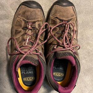 KEEN Women's Targhee III Low Height Waterproof Hiking Shoe